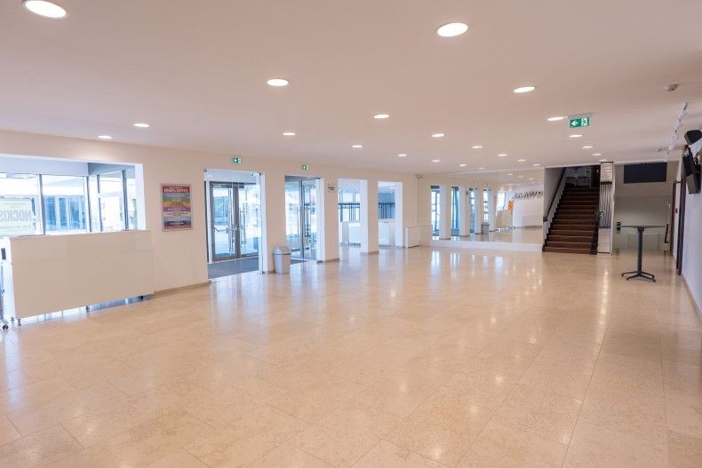 dok_stadtsaal_Hauptfoyer_100425.jpg